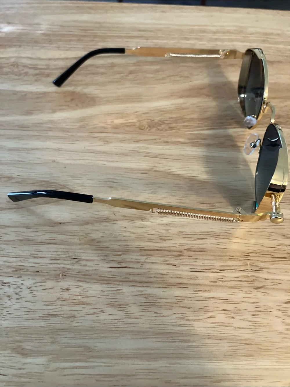 Gold Frame Men’s Sunglasses with Gradient Black Greenish Lenses